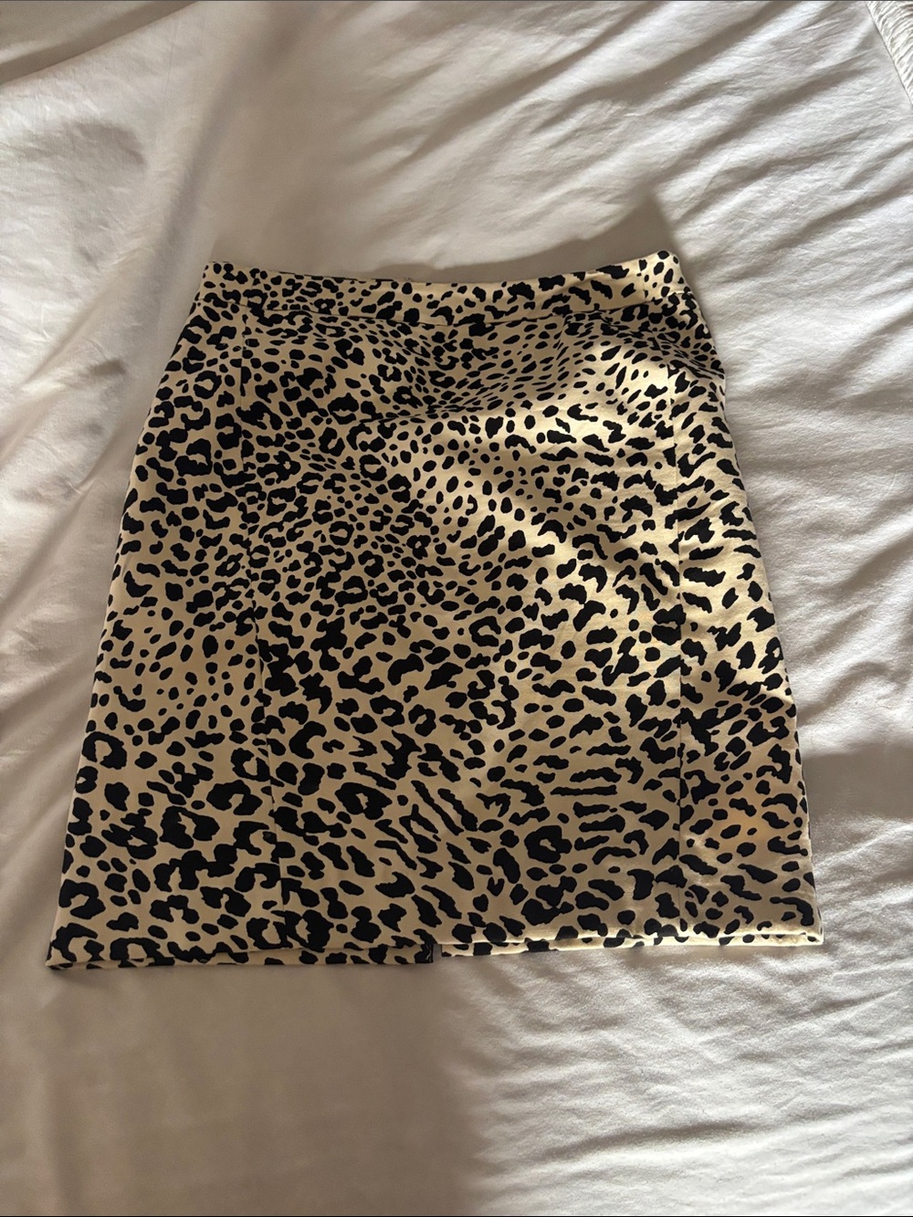 Loft Leopard Print pencil Skirt in Beige and Black size 2